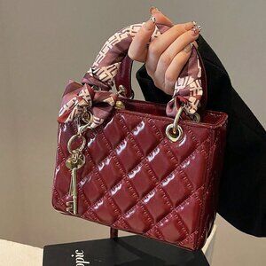 Burgundy Vintage Women's Diamond Grid Crossbody Handbag